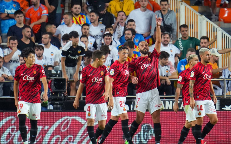 Валенсия допусна домакинско поражение с 1:2 срещу Майорка в двубой