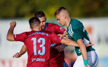 Пирин Благоевград и Септември София играят при резултат 0 2 в среща