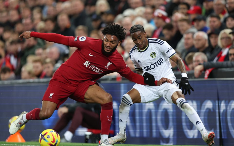 Отборите на Ливърпул и Лийдс Юнайтед играят при резултат 1:1