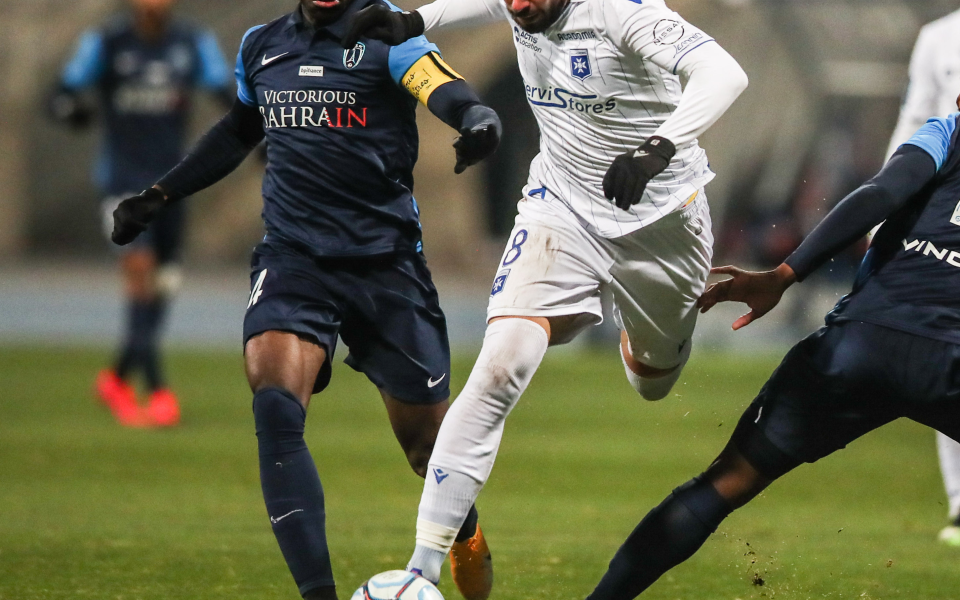 Оксер победи с 1:0 Аячо в сблъсък в дъното на