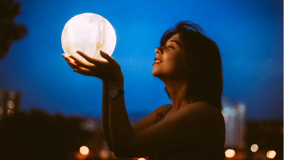 жена луна астрология магично мистично