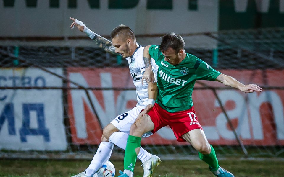 Ботев Враца и Берое играят при 1:0 в последен мач от