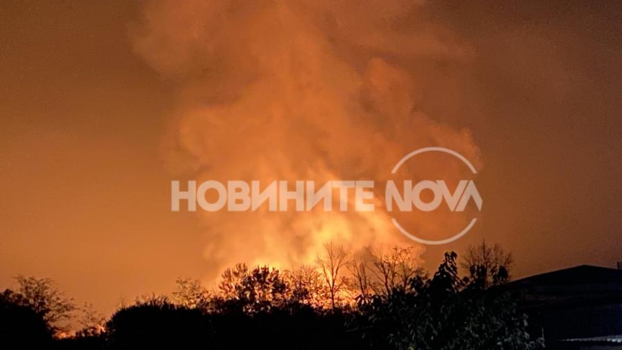 Пожар в двора на оръжейния завод "Арсенал" в Казанлък