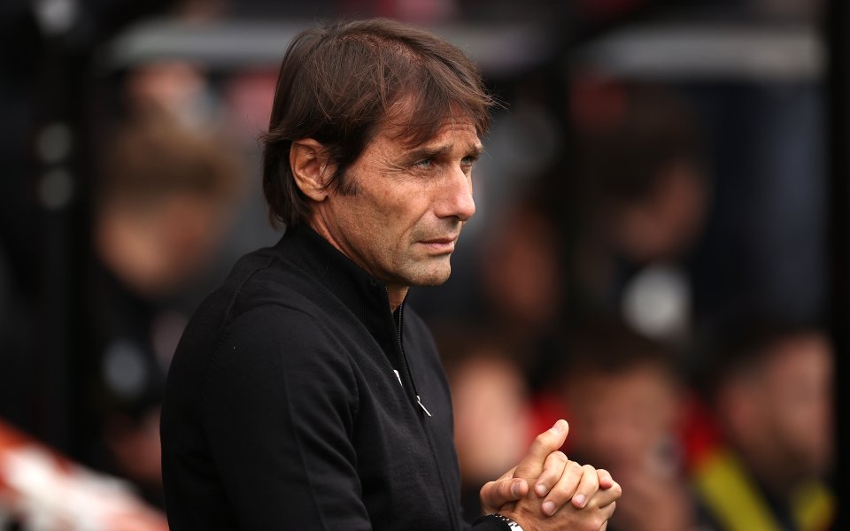 Тотнъм е започнал преговори с мениджъра си Антонио Конте за
