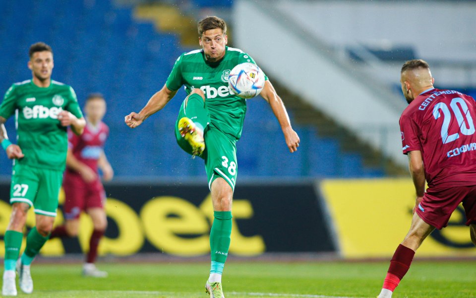 Отборите на Септември и Хебър играят при резултат 1:1 в първи