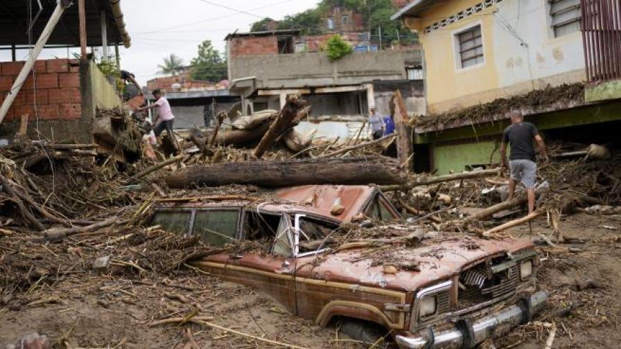 <p>Седем загинали след проливни дъждове във Венецуела</p>