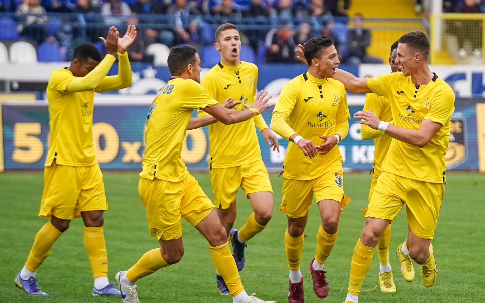 Спартак Варна и Левски играят при във втория неделен двубой от 17-ия