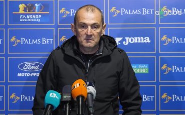 Треньорът на Славия Златомир Загорчич говори пред медиите след