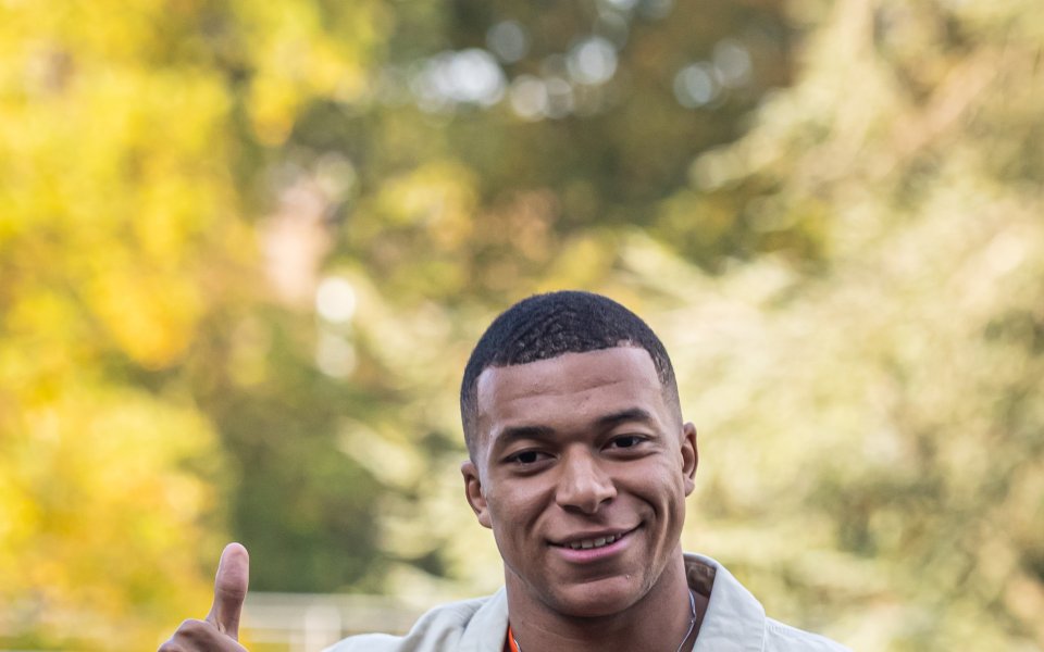 Звездите на Франция се събират на Клерфонтен