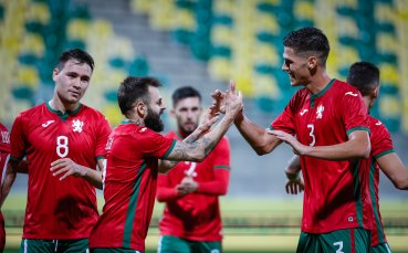Националният отбор на България е осъществил 21 точни подавания преди Спас Делев да прати