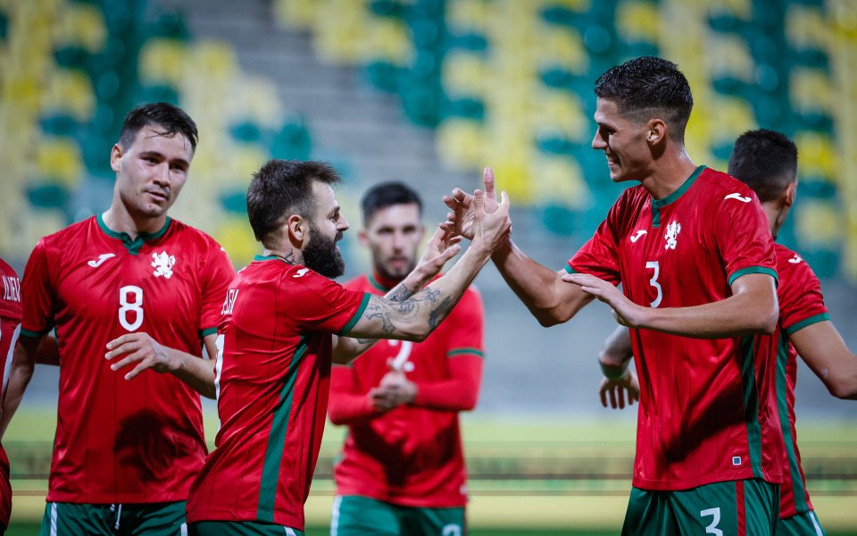 Националният отбор на България е осъществил 21 точни подавания преди Спас Делев да прати