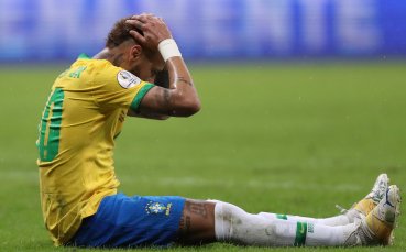 Халфът на националния тим на Бразилия по футбол Бруно Гимараеш и защитникът Алекс Телеш се контузиха