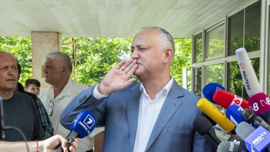 <p>Бившият молдовски президент под домашен арест, обеща нови протести</p>