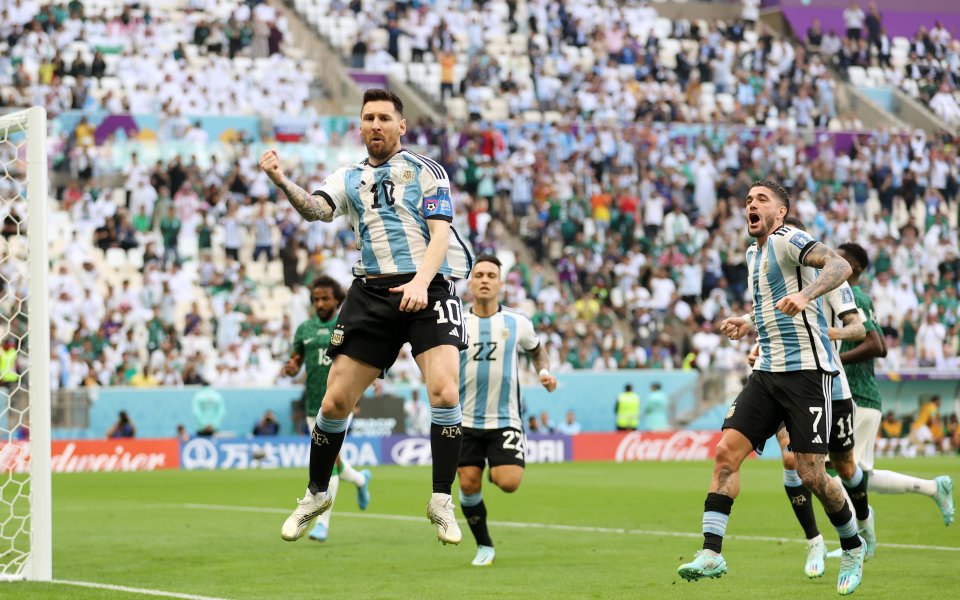 Аржентина и Саудитска Арабия играят при резултат 1:0 в първи