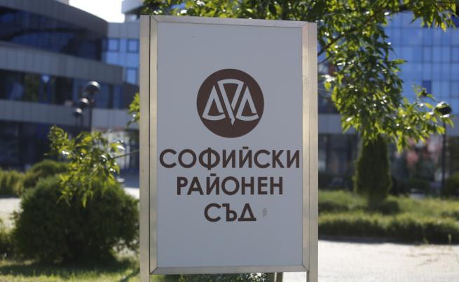 Съдът пусна задържаните за побоя на пл. „Славейков“ в София