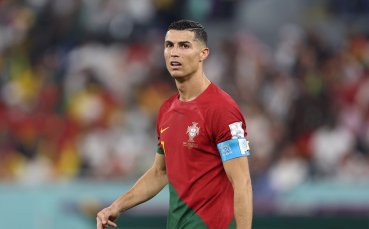 От Португалия обясниха какво е извадил Роналдо от гащетата