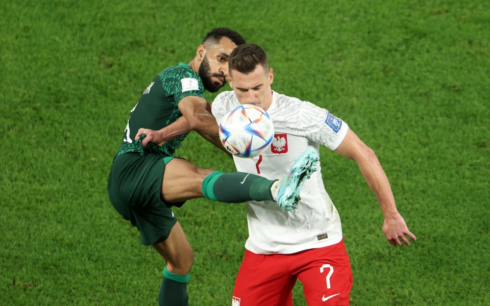 Отборите на Полша и Саудитска Арабия играят при резултат 1:0