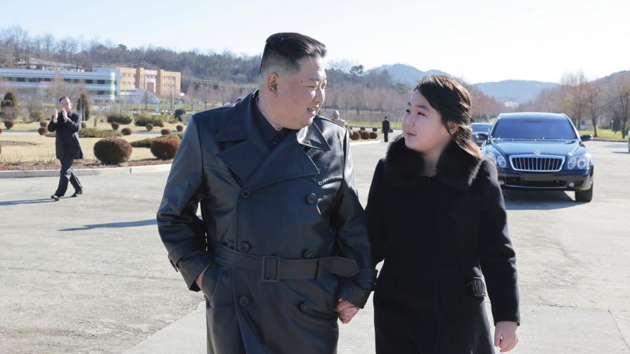 <p>&quot;Най-обичаното и скъпо дете&quot;: Тя ли ще наследи Ким Чен-ун</p>