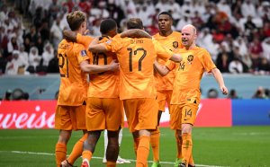 Нидерландия мина уверено през Катар и чака своя съперник за 1/8-финала