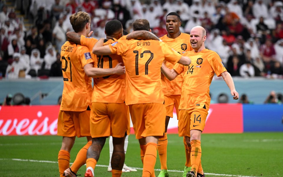 Нидерландия мина уверено през Катар и чака своя съперник за 1/8-финала