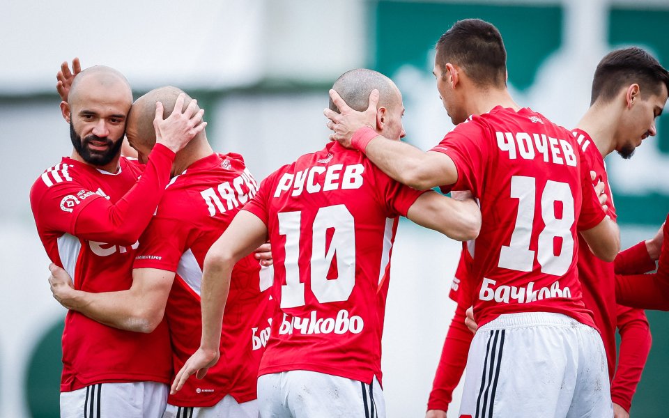 Отборите на Берое и ЦСКА 1948 играят при резултат 0:1 в мач от 1/8-финалите за