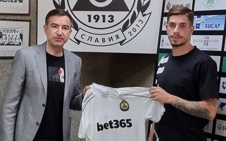 Славия се раздели с Константин Чешмеджиев, потвърдиха от клуба във