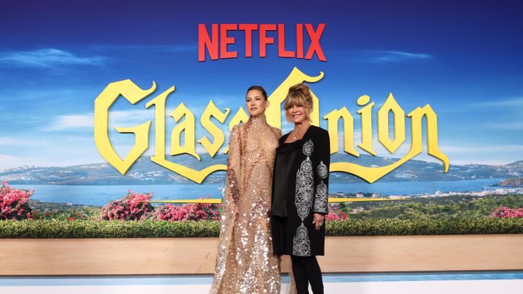 Величествена като богиня: Кейт Хъдсън на премиерата на “Glass Onion” в Лос Анджелис