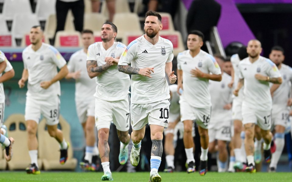 Нидерландия и Аржентина играят при 0:0 в четвъртфинал на Мондиал