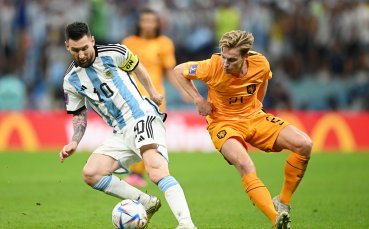 Нидерландия и Аржентина играят при 1:2 в четвъртфинал на Мондиал