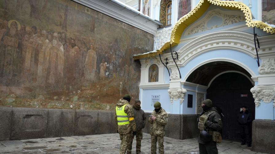 <p>Украйна обвини православен свещеник, че подкрепя Русия</p>