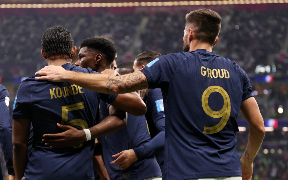 Отборите на Англия и Франция играят при 1:2 в четвъртфинален