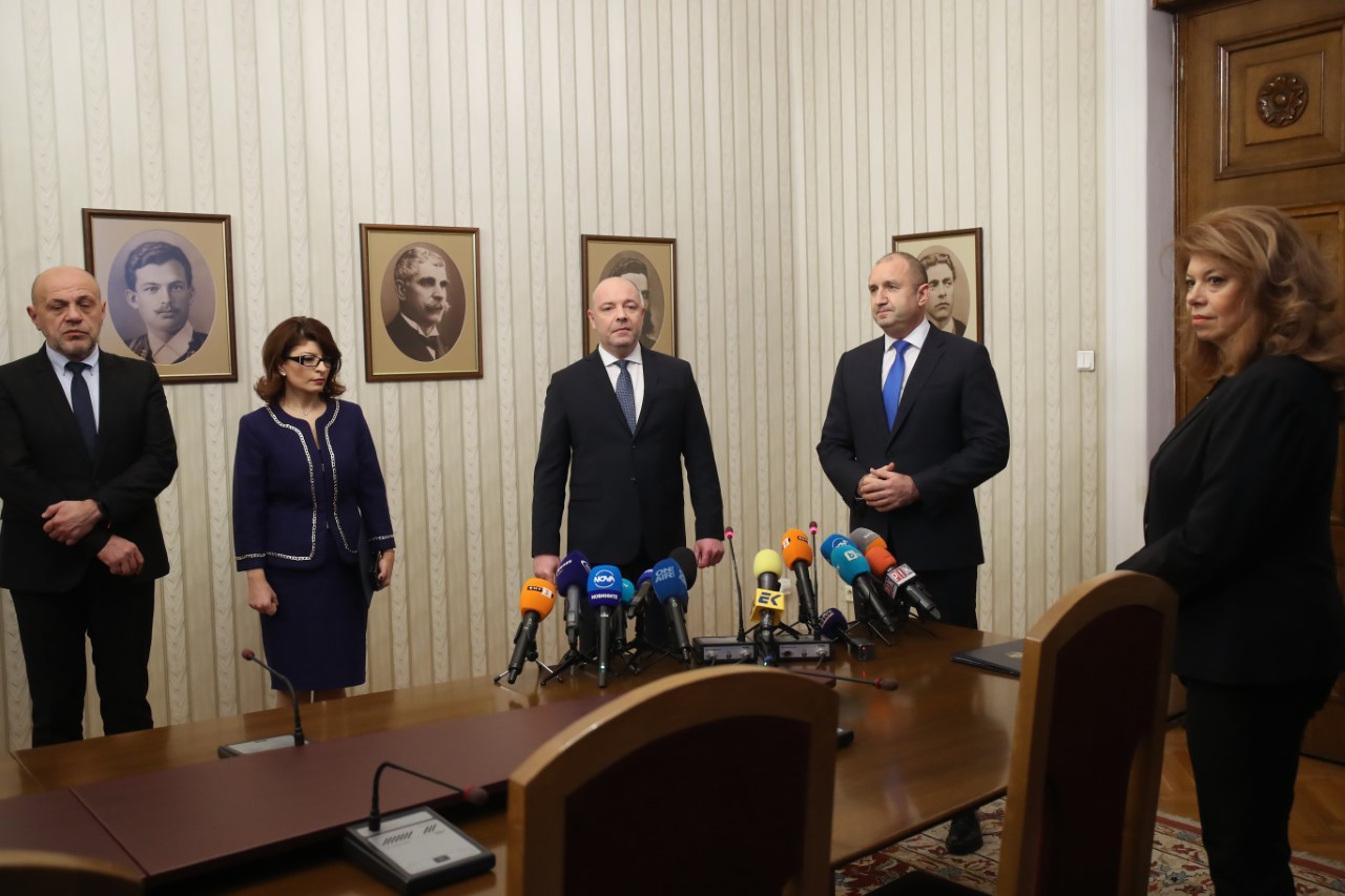 <p>Проф. Николай Габровски върна първия мандат на президента Румен Радев изпълнен.</p>