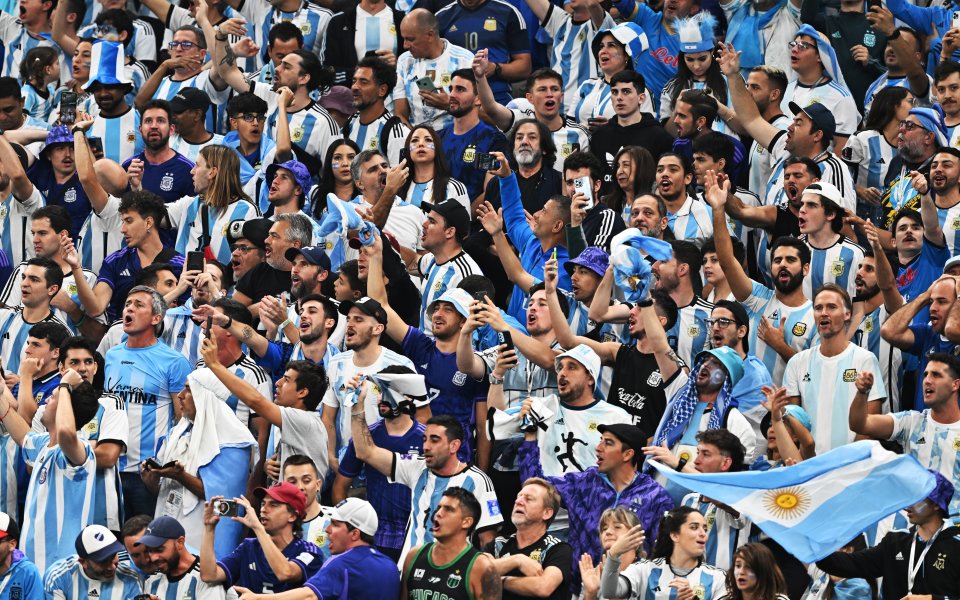 Сблъсъци между полиция и фенове след победата на Аржентина