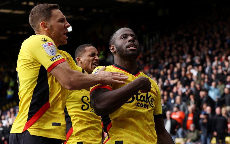 Нападателят Матеус Мартинс и халфът Леандро Бакуна преминават в Уотфорд,