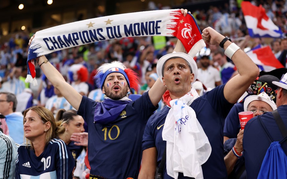 Френските национали искат среща с феновете в Париж