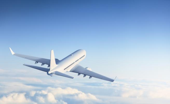 Летенето със самолет: Опасно ли е наистина?
