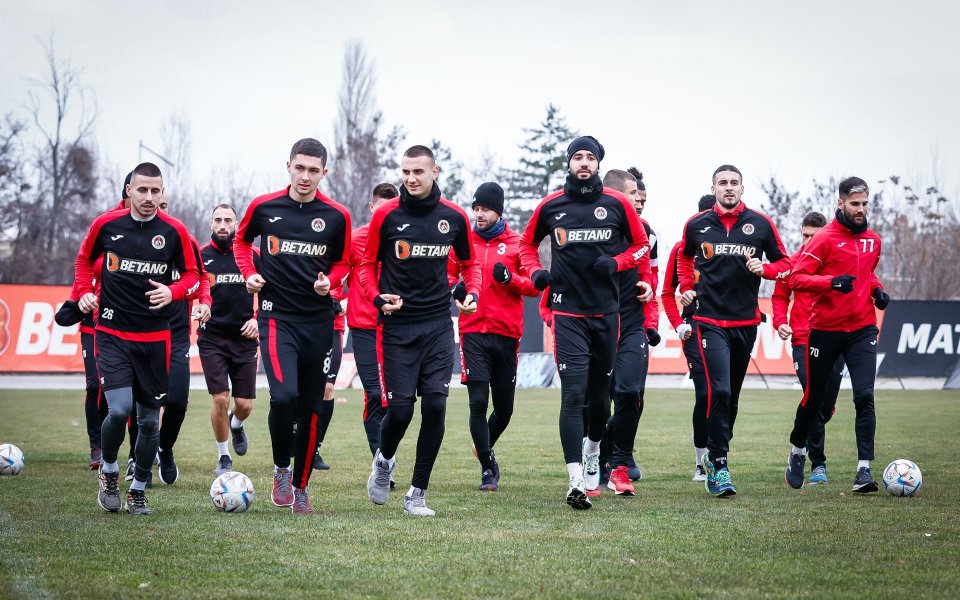 Локомотив София отстъпи на руския втородивизионен Шинник (Ярославл) с 0:2 в