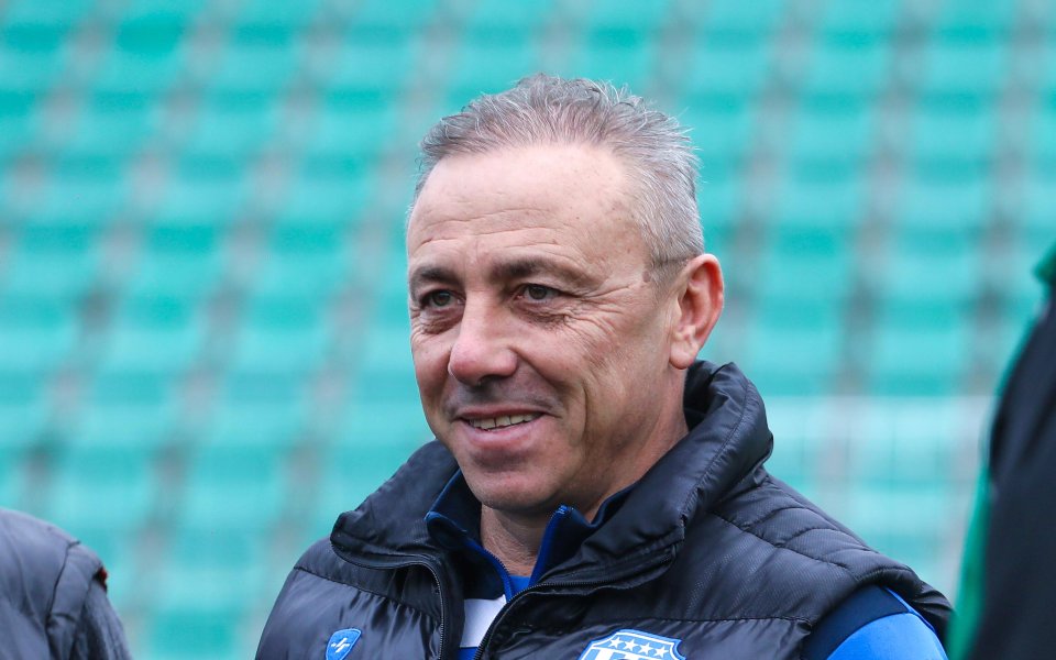 Треньорът на Черно море - Илиан Илиев, говори пред медиите