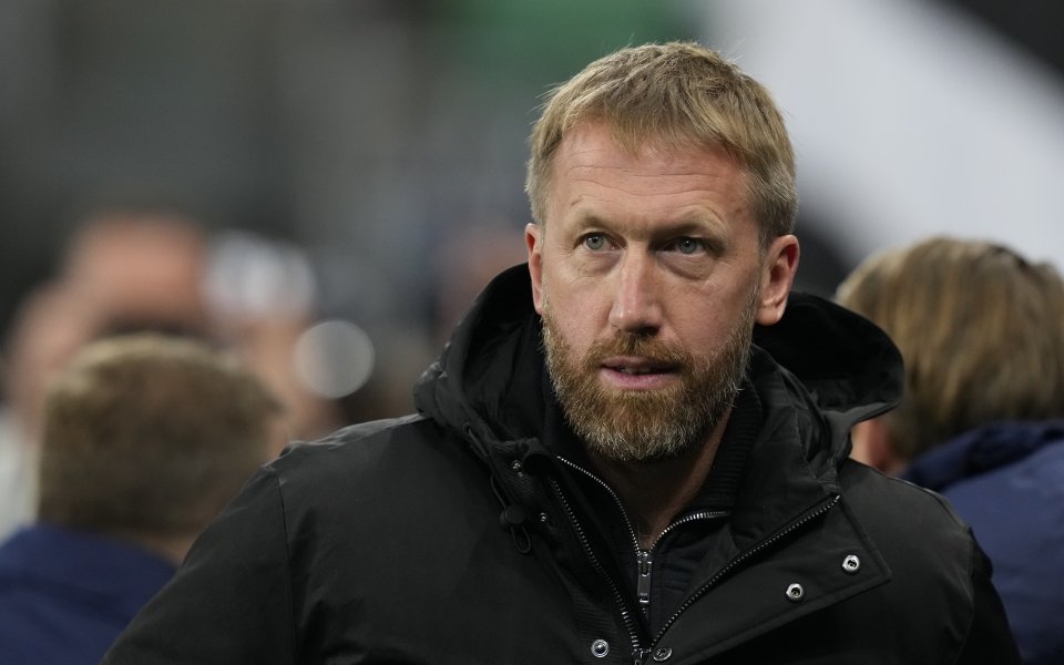 Мениджърът на Челси Греъм Потър ще продължи да работи в