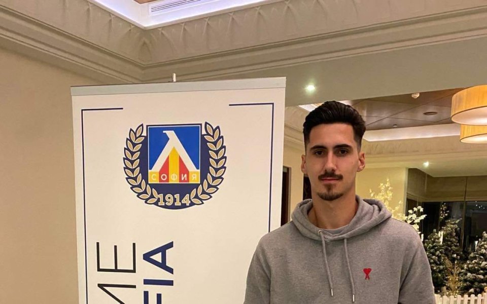 Новото попълнение на Левски - Асен Чандъров, се присъедини към