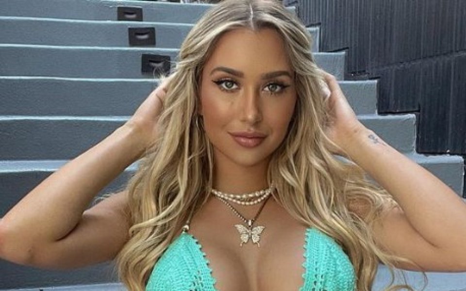 Ники Съливан е модел и инфлуенсър, но и редовно се