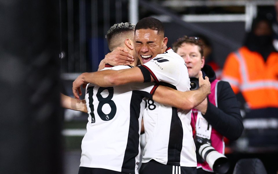 Фулъм успя да надиграе тима на Челси с  резултат 2:1 в двубой от