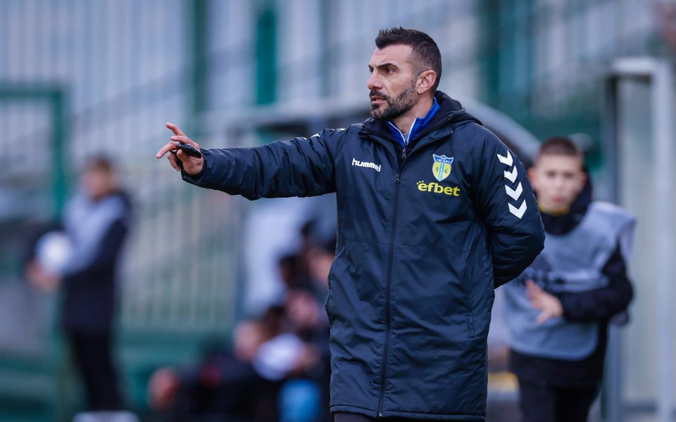 Георги Мечечиев вече не е старши треньор на Гигант Съединение,