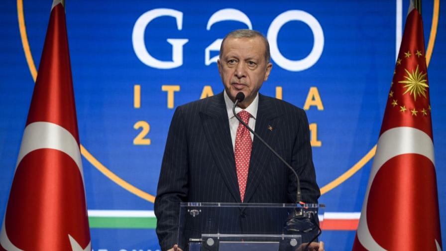 Турция: Защо Ердоган избързва с изборите
