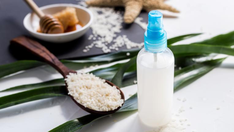 Как да си приготвим оризова вода за дълга и здрава коса