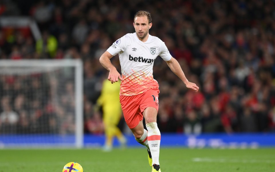 Отборът на Уулвърхямптън привлече централния защитник Крейг Доусън от конкурента