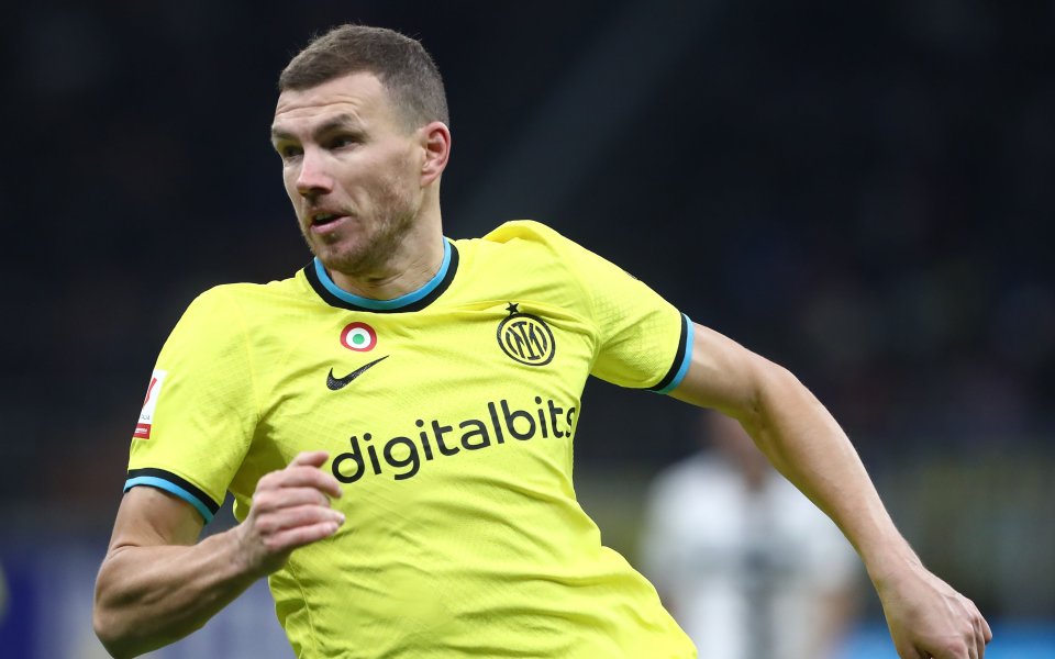 Часове след раждането да се запознаят с новия член на