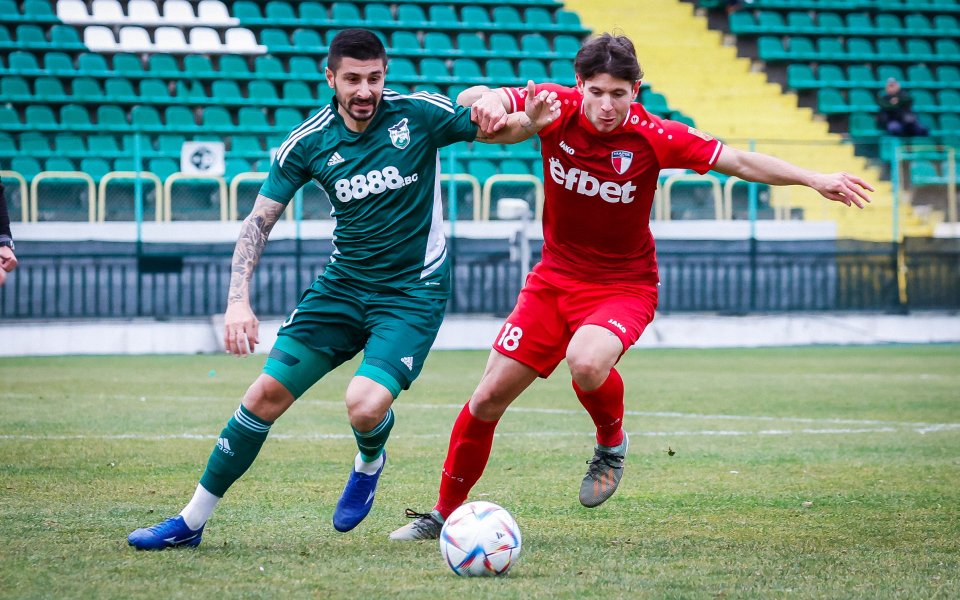 Пирин спечели с 4:1 контролата с Марек, която се проведе