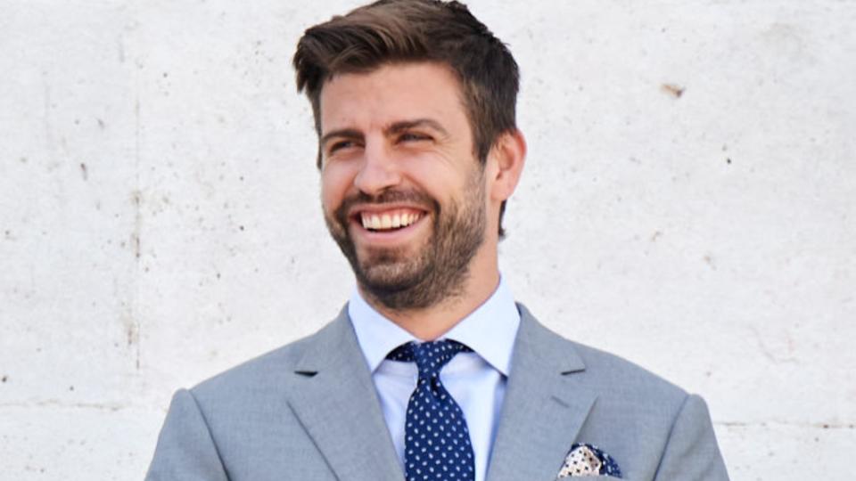 Жерар Пике обяви официално новата си връзка със снимка в