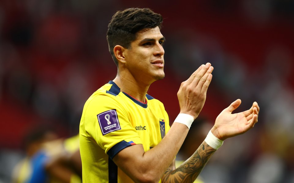 Тотнъм се е свързал с Байер Леверкузен, за да проучи